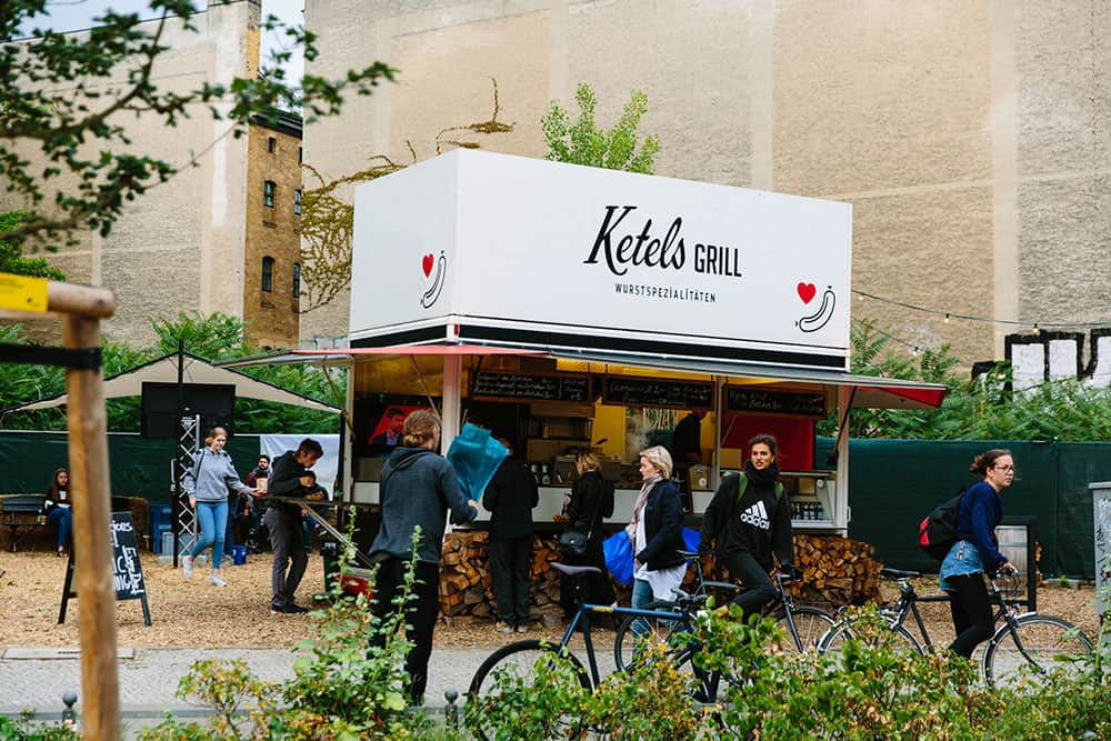 berliners getting food to go