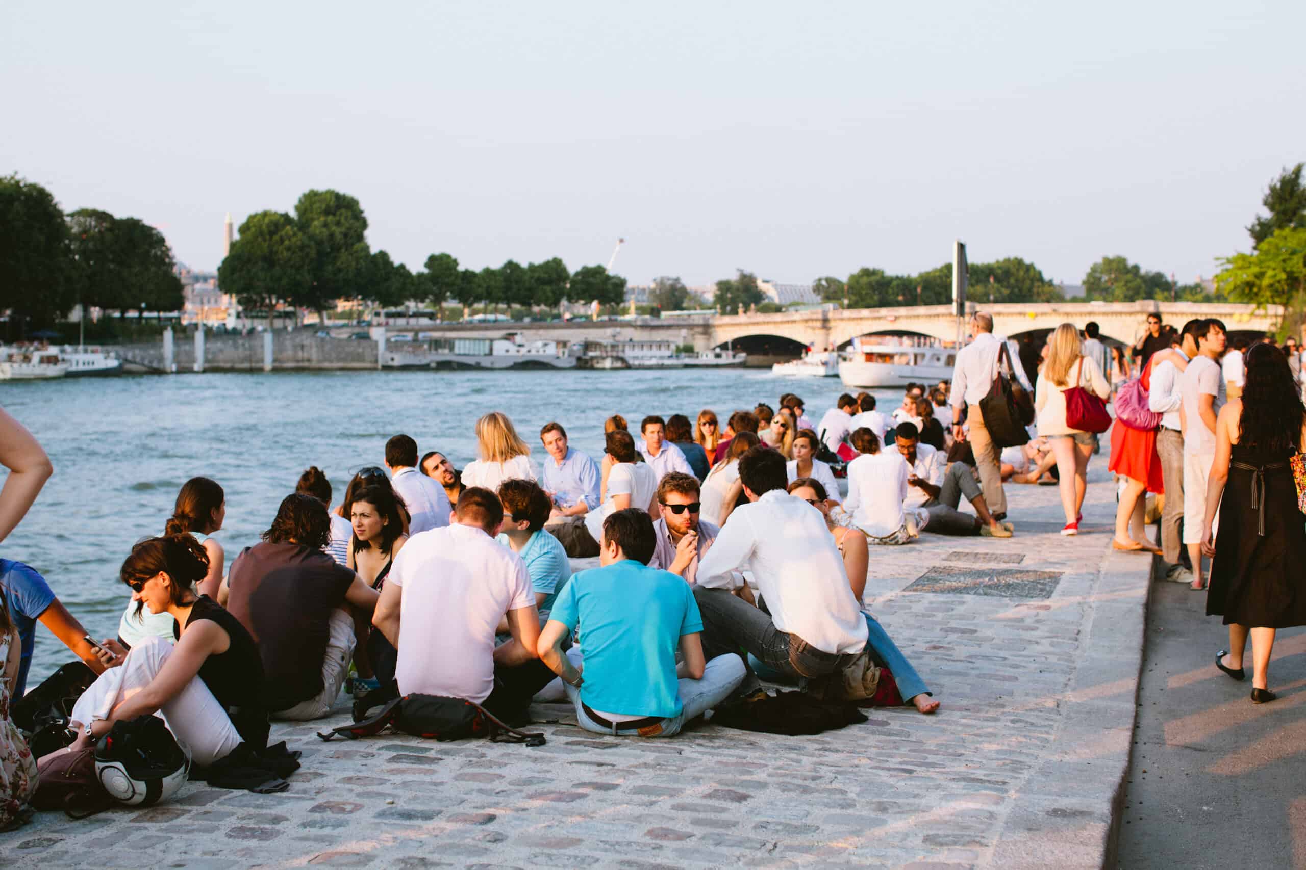 Apèro along the Seine River.