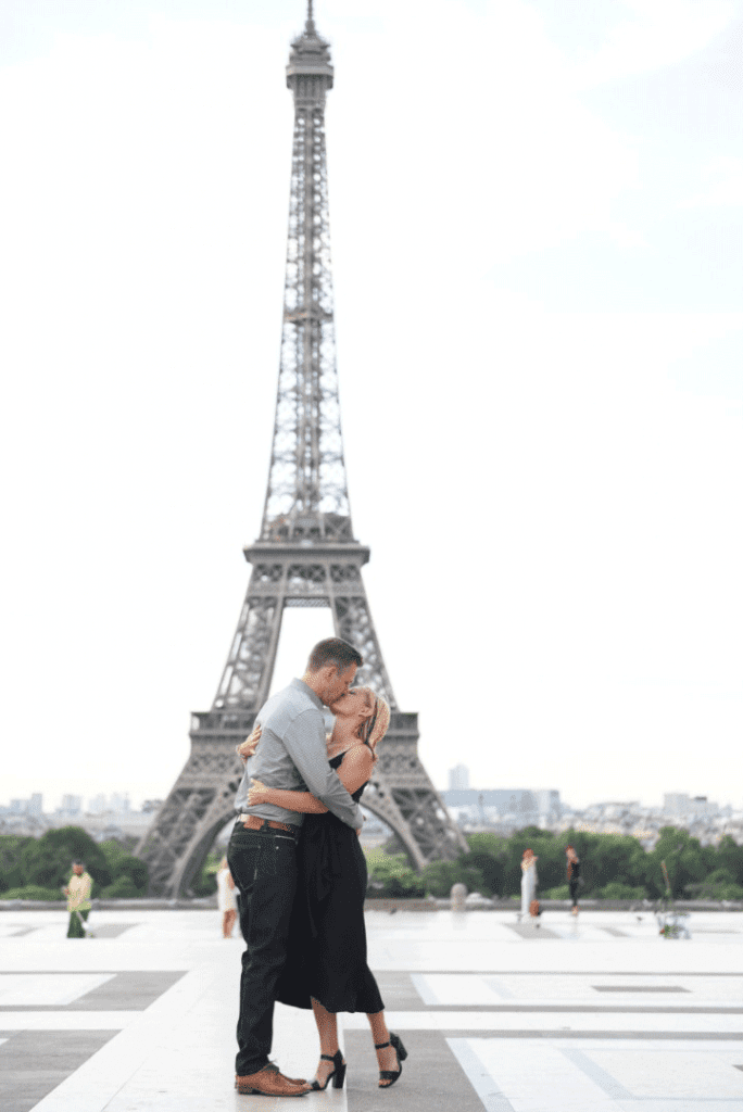 couple in love at trocadero