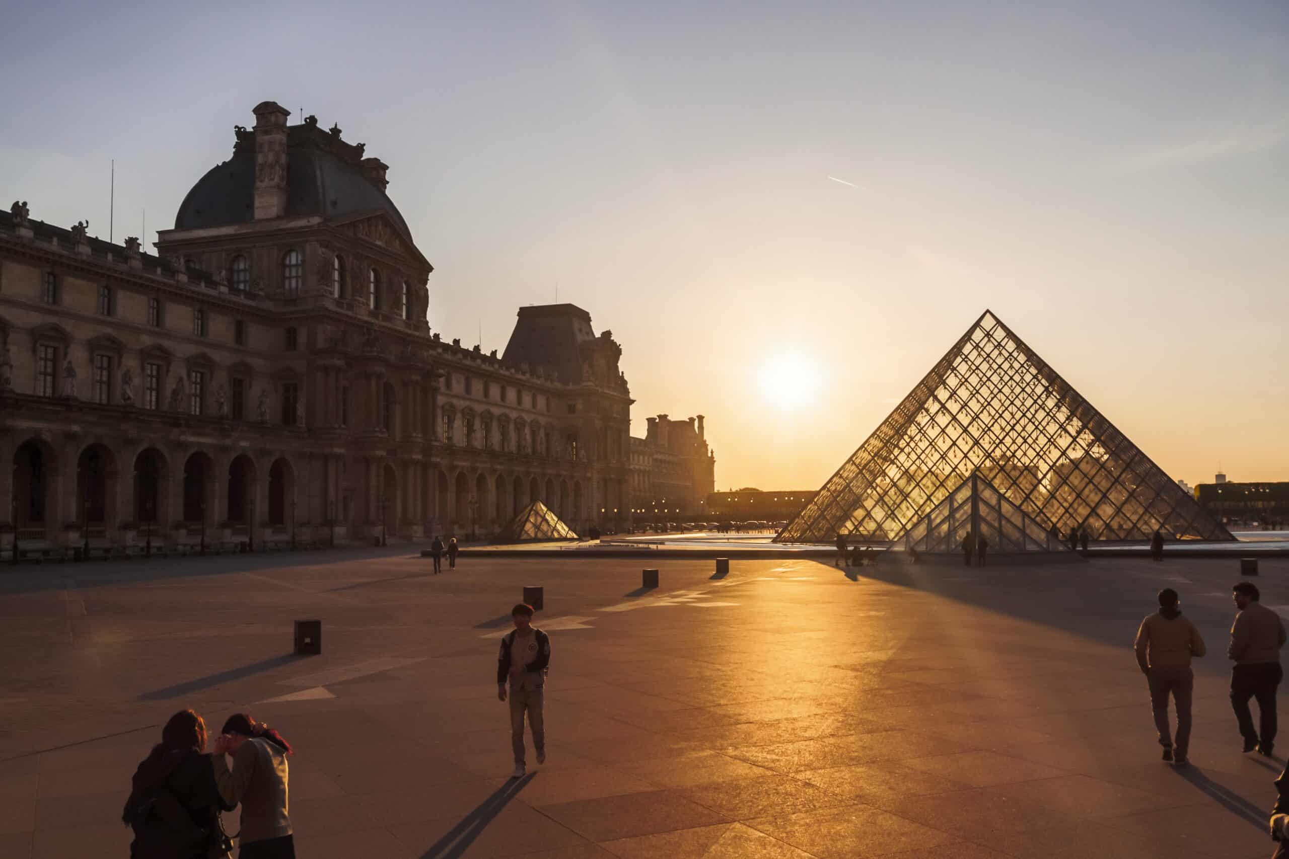 Skip the Line Louvre Tour – Closing Time with the Mona Lisa