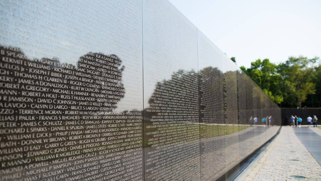 the vietnam war memorial in washington, d.c.