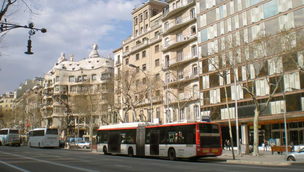 Barcelona, Attractions, Casa Mila, Barcelona-Casa-Mila-Slider1.