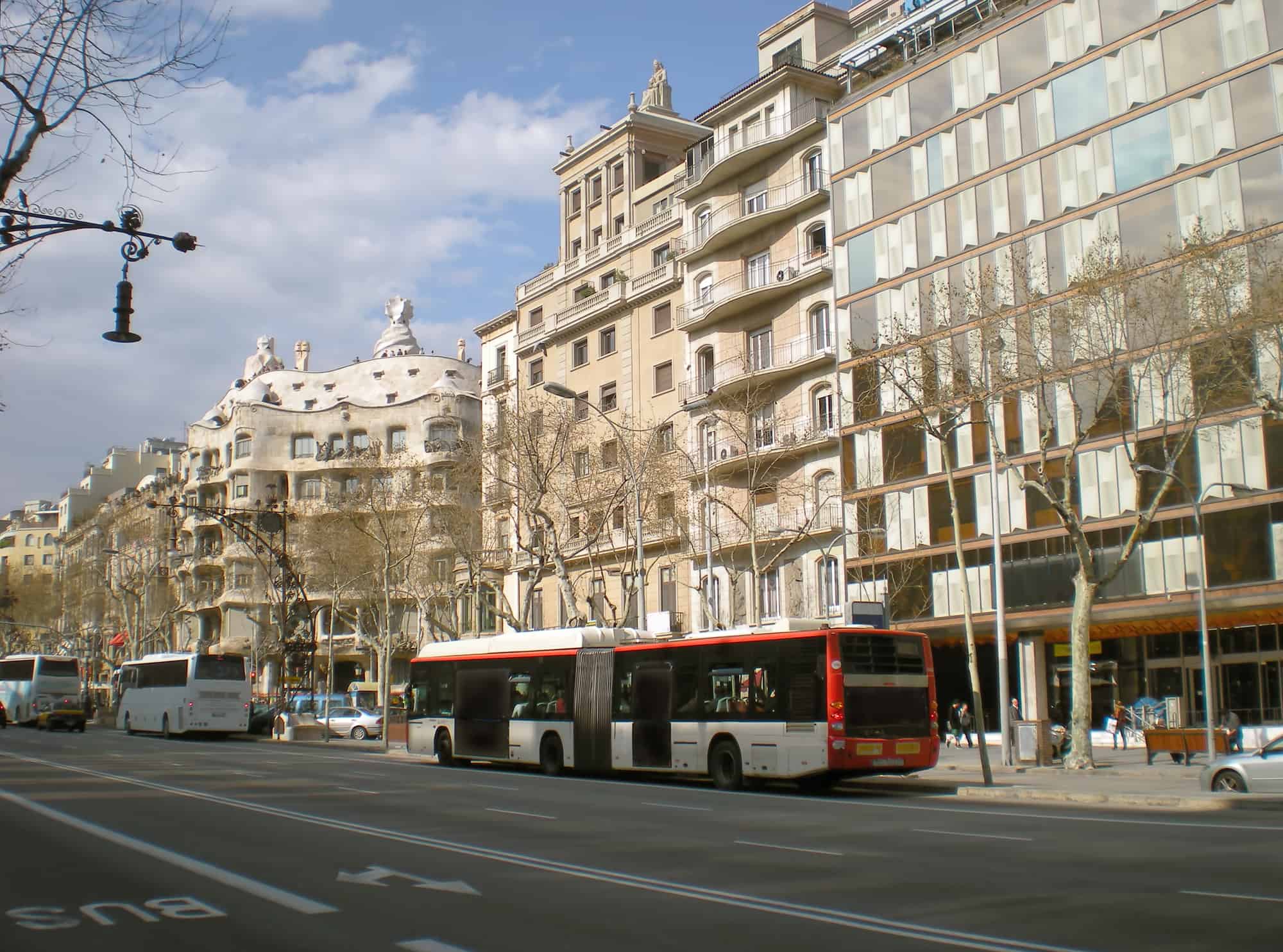 Barcelona, Attractions, Casa Mila, Barcelona-Casa-Mila-Slider1.