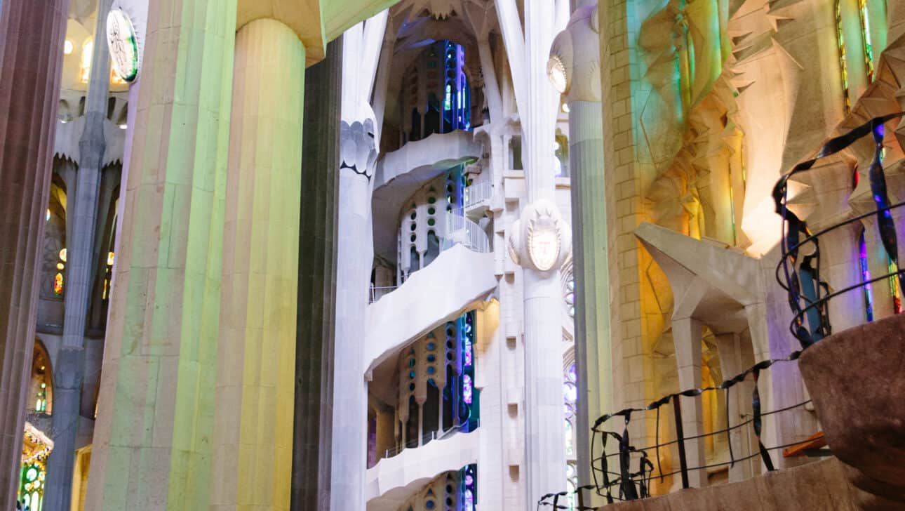 Barcelona, Express Sagrada, Highlights, Barcelona-Express-Sagrada-Interior-Tour.