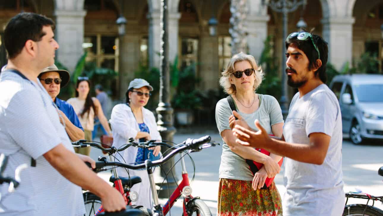 Barcelona, Gaudi Bike Tour, Highlights, Barcelona-Gaudi-Bike-Tour-Plaza-Reial.