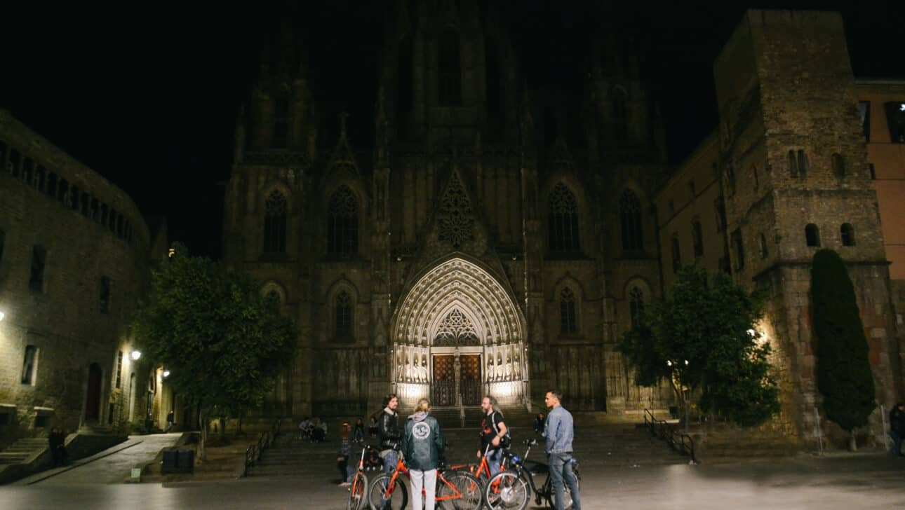 Barcelona, Night Bike Tour, Highlights, Barcelona-Night-Bike-Tour-Catedral.