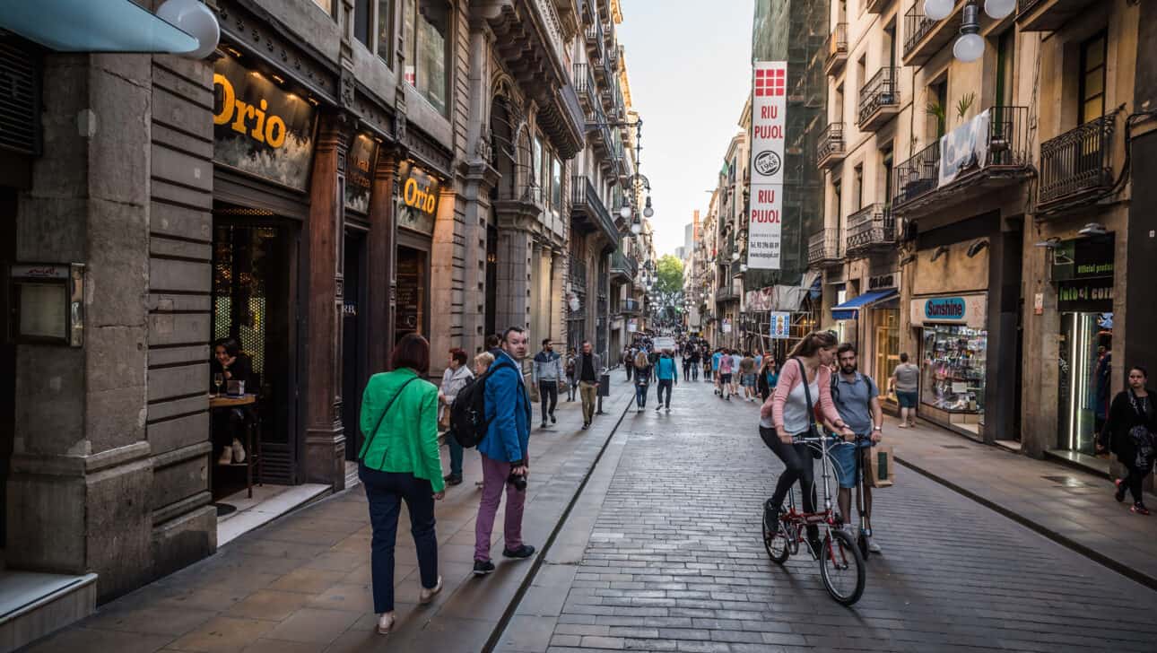 Barcelona, Night Bike Tour, Highlights, Barcelona-Night-Bike-Tour-Raval.