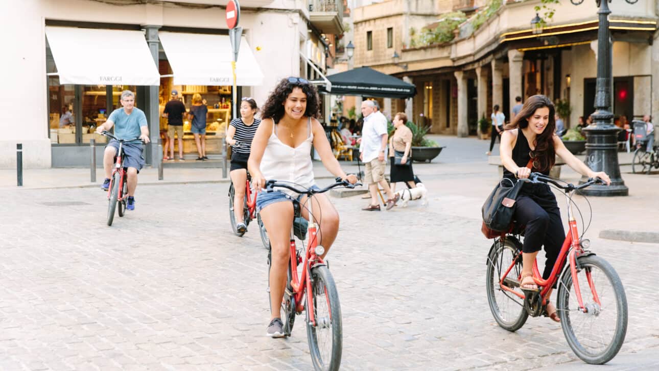 Barcelona, Small Group Tour, Highlights, Barcelona-Small-Group-Tour-Borne.