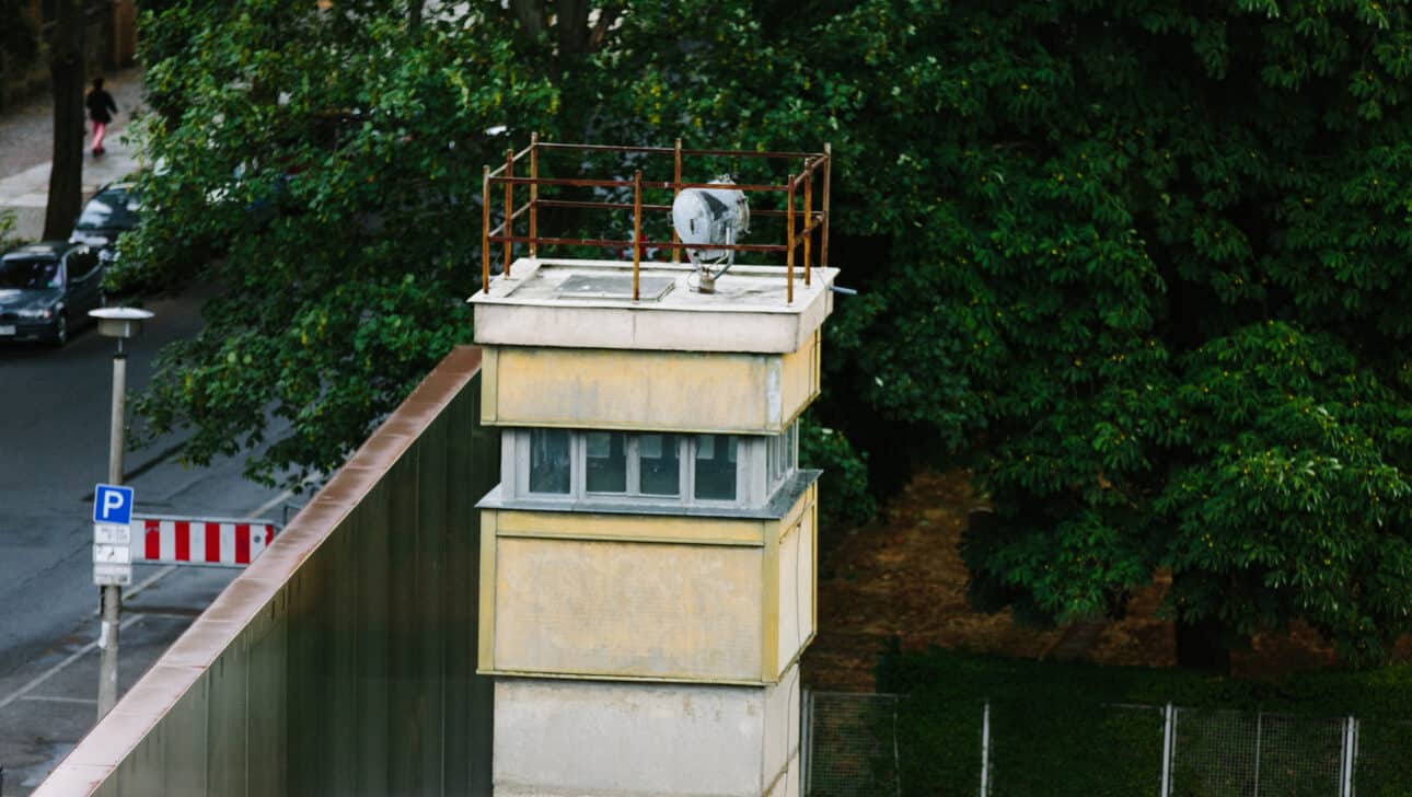 Berlin, Private Wall Tour, Highlights, Berlin-Private-Wall-Tour-Pwall-Tour-Former-East-German-Guard-Tower.