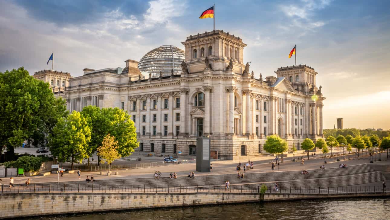 Berlin, Attractions, Reichstag, Berlin-Reichstag-Slider4.
