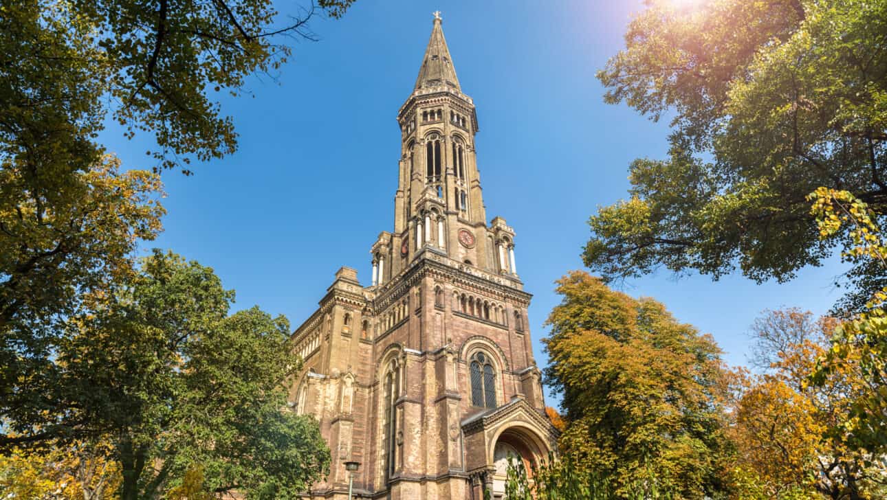 Berlin, Wall Bike Tour, Highlights, Berlin-Wall-Bike-Tour-Wall-Tour-Zionskirche.