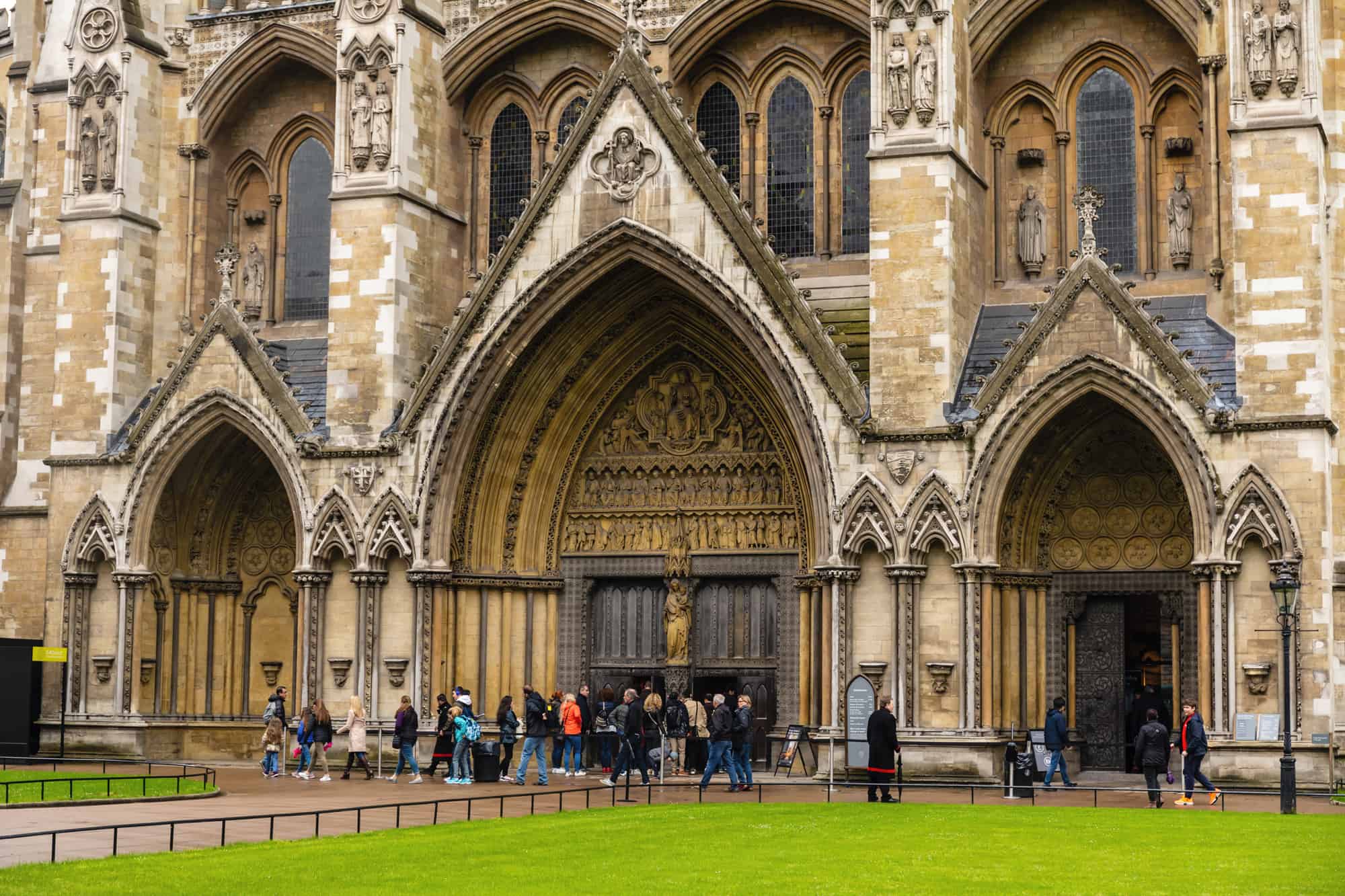 London, Houses Of Parliament Tour, Hero Sliders, London-Fully-Guided-Houses-Of-Parliament-Tour-With-Special-Access-No-Wait-Westminster-Abbey-Tour-Hero-Slider-Medium.