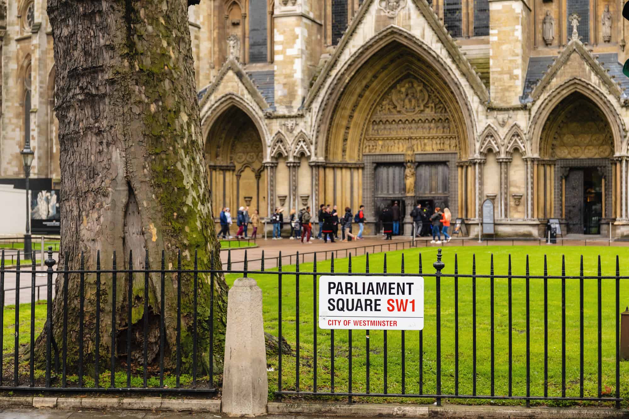 London, Houses Of Parliament Tour, Hero Sliders, London-Fully-Guided-Houses-Of-Parliament-Tour-With-Special-Access-No-Wait-Westminster-Abbey-Tour-Hero-Slider-Small2.