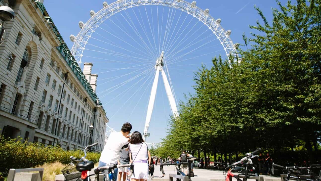 London, River Thames Evening Tour, Highlights, London-River-Thames-Evening-Tour-The-London-Eye.