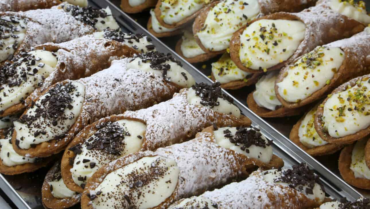 Milan, Evening Food, Highlights, Milan-Evening-Food-Cannoli.