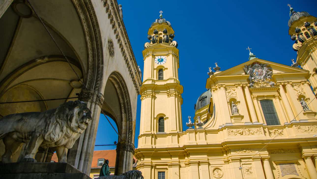 Munich, English Bike, Highlights, Munich-English-Bike-Odeonsplatz.