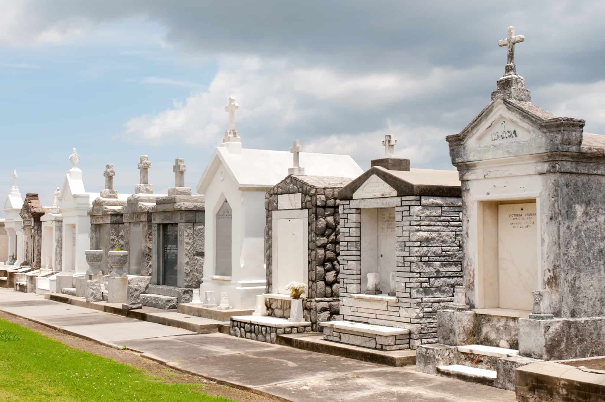 new orleans cemetery self guided walking tour