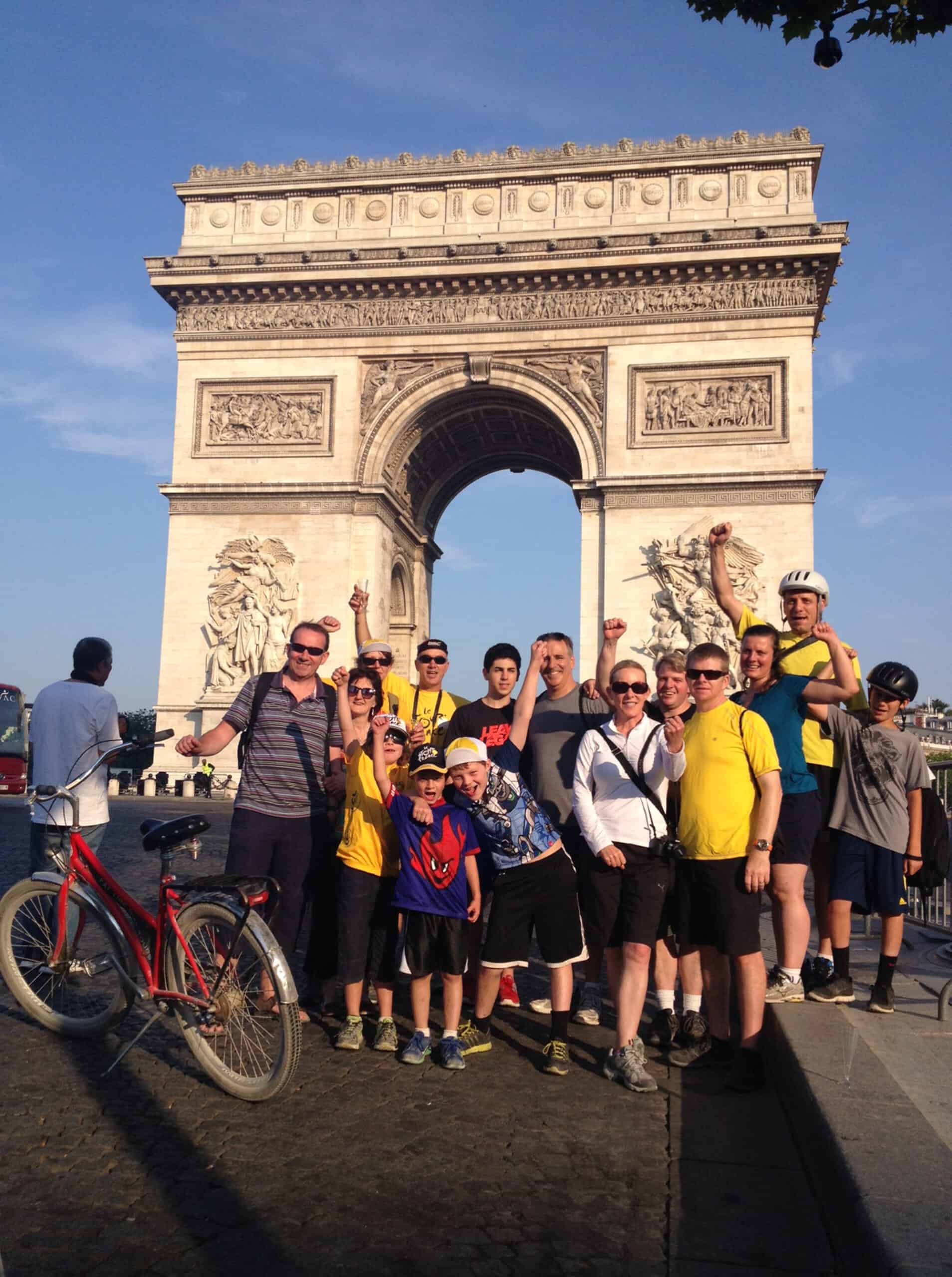 Paris, Attractions, Arc De Triomphe, Paris-Arc-De-Triomphe-Slider1.