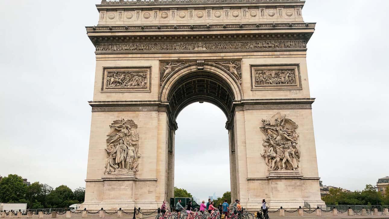 Paris, Attractions, Arc De Triomphe, Paris-Arc-De-Triomphe-Slider2.