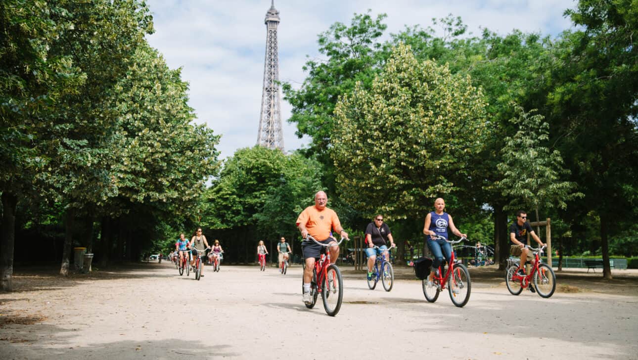 Paris, Paris Bike Tours, Paris Combo, Highlights, Paris-Bike-Tours-Paris-Combo-Combo-Champs-De-Mars.