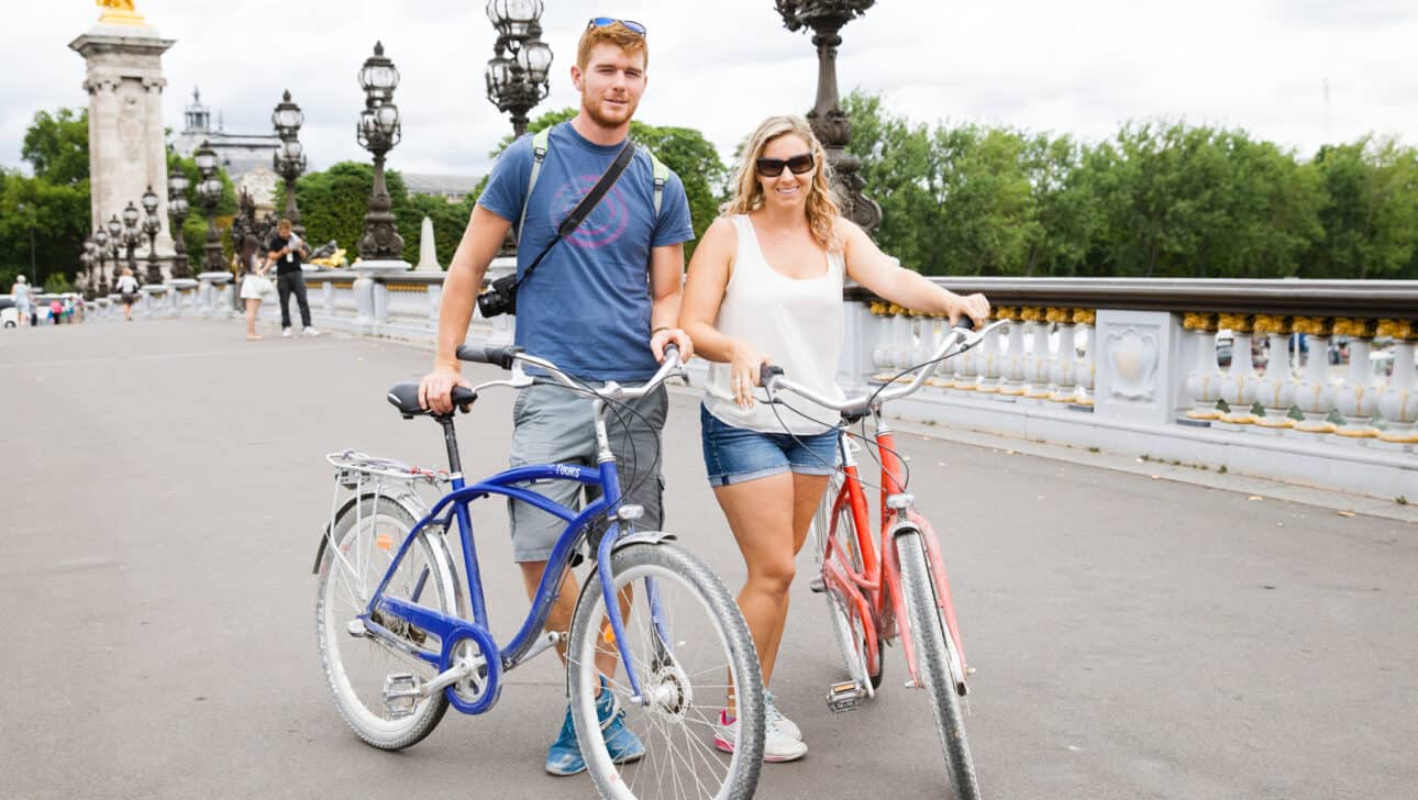 Paris, Paris Bike Tours, Paris Day Bike Tour, Highlights, Paris-Bike-Tours-Paris-Day-Bike-Tour-Paris-Daybike-Alexander-Bridge.