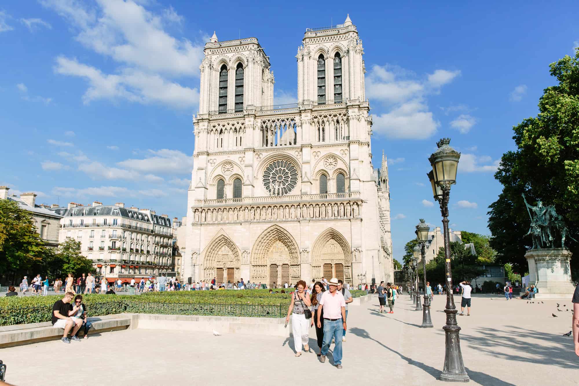 Paris, Paris Bike Tours, Paris Night Bike, Highlights, Paris-Bike-Tours-Paris-Night-Bike-Notre-Dame.