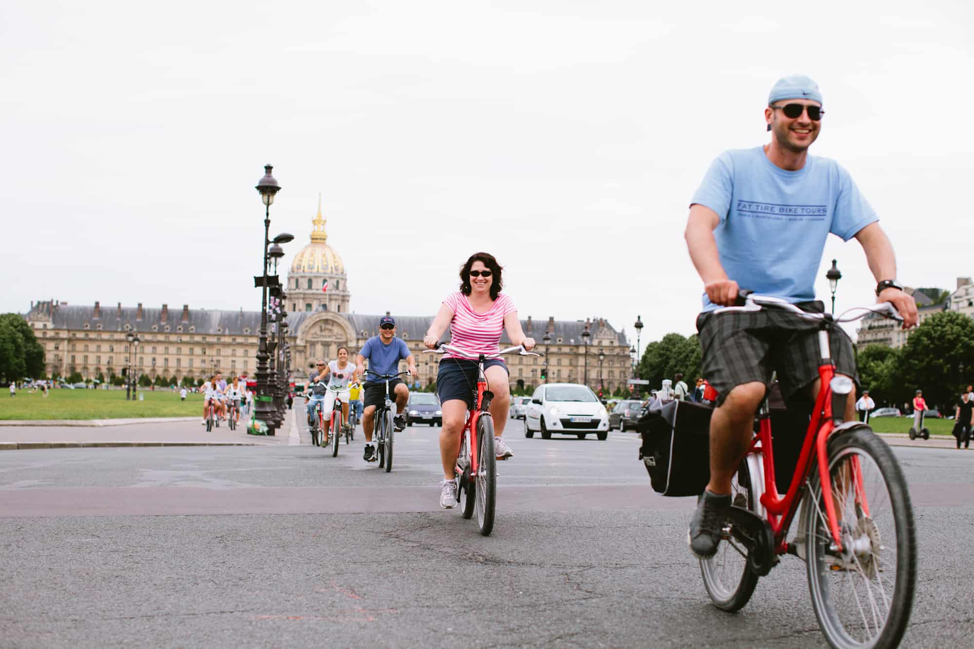 Paris, Paris Bike Tours, Tour De Paris En Bici En Espanol, Hero Sliders, Paris-Bike-Tours-Tour-De-Paris-En-Bici-En-Espanol-Hero-Slider-1-Small.