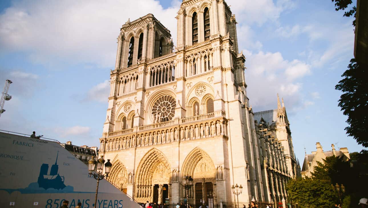 Paris, Attractions, Notre Dame, Paris-Notre-Dame-Slider3.
