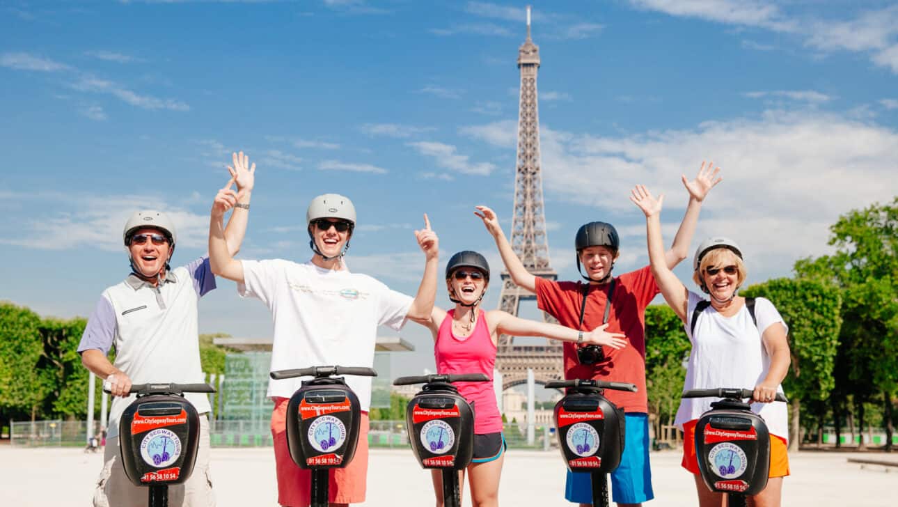 Paris, Paris Segway Tours, Segway, Highlights, Paris-Segway-Tours-Segway-Eiffel-Tower.