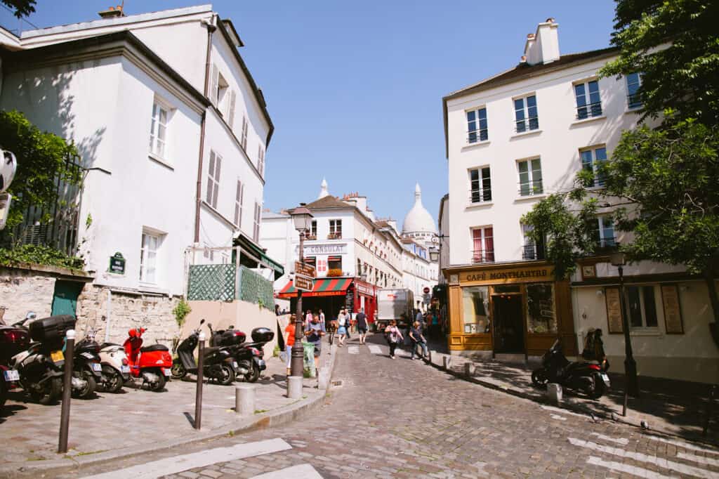 Paris, Walking Tours, Montmatre Walking Tour, Hero Slider, Paris-Walking-Tours-Montmatre-Walking-Tour-Streets-Of-Montmatre-Slider.