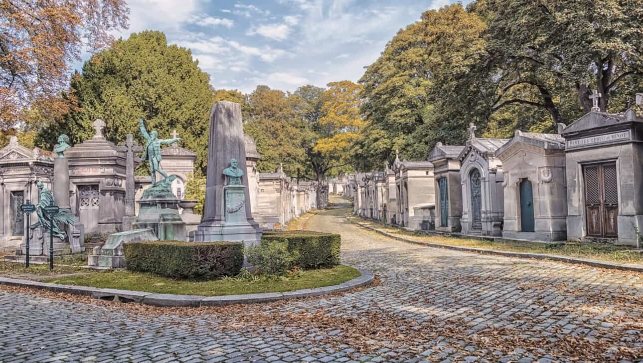 Paris, Walking Tours, Pere Lachaise Walking Tour, Highlights, Paris-Walking-Tours-Pere-Lachaise-Walking-Tour-Pere-Lachaise-Cemetery.