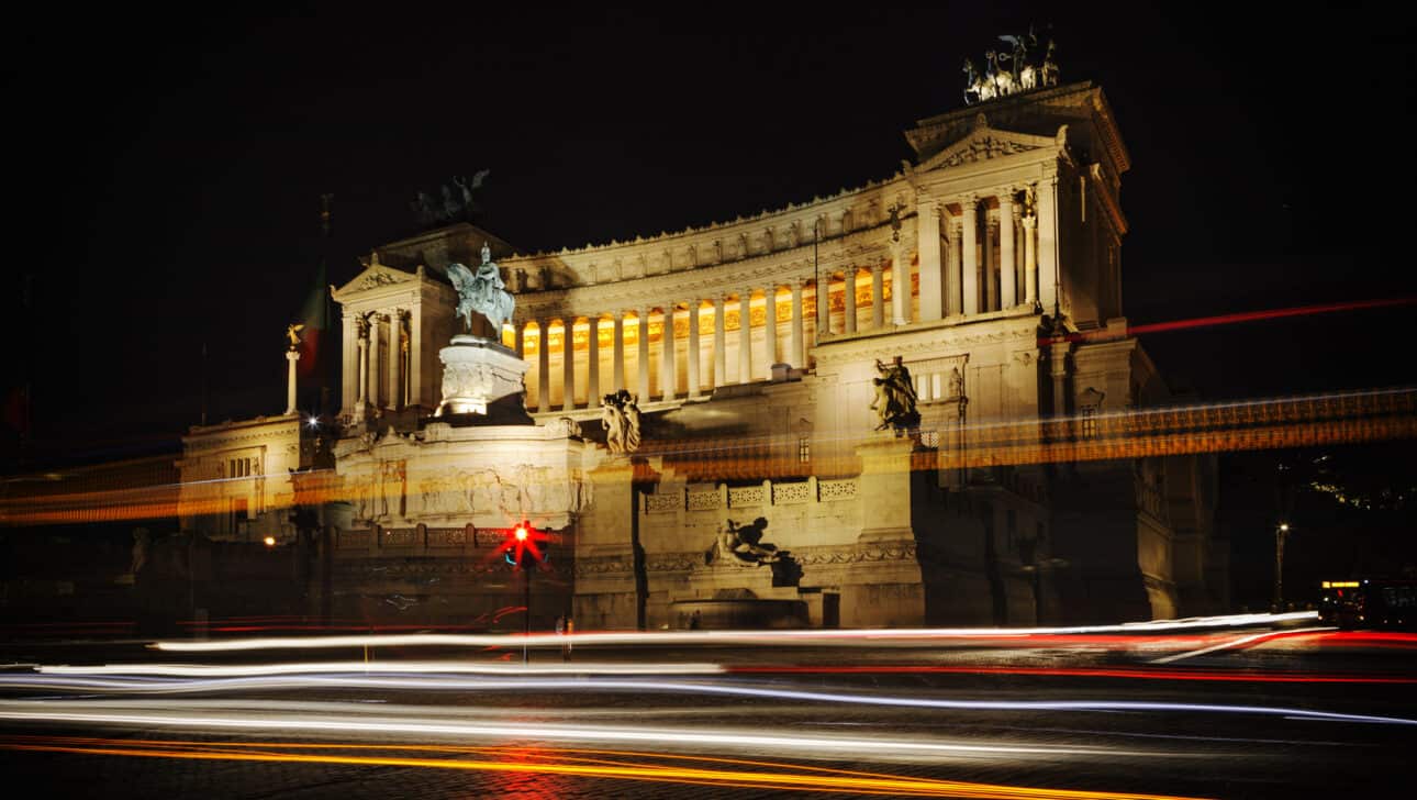 Rome, Attractions, Altar Of The Fatherland, Rome-Altar-Of-The-Fatherland-Slider3.