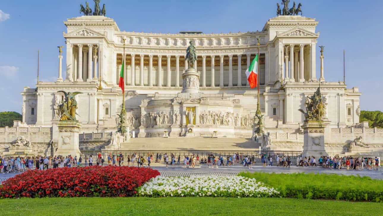 Rome, Attractions, Altar Of The Fatherland, Rome-Altar-Of-The-Fatherland-Slider4.