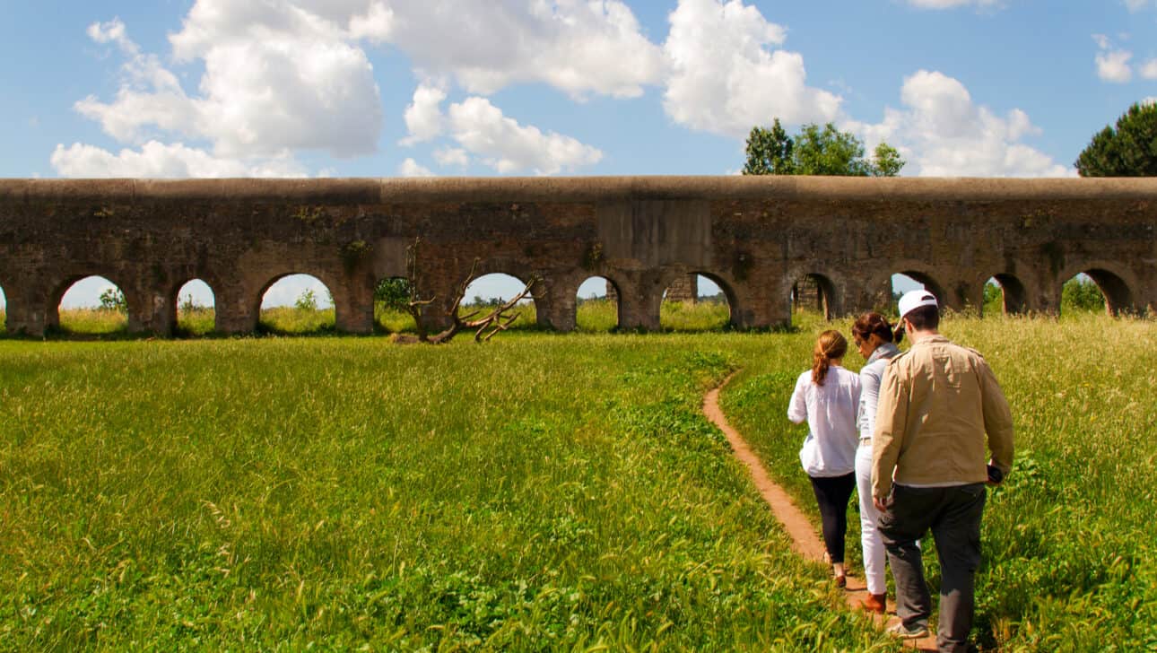 Rome, Catacombs And Crypts, Highlights, Rome-Catacombs-And-Crypts-Acqueduct.