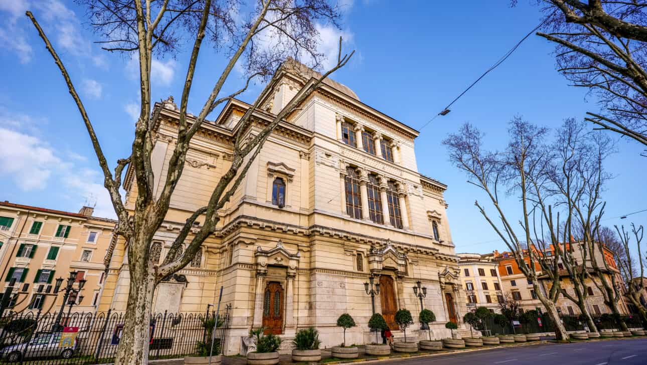 Rome, Private Night Bike, Highlights, Rome-Private-Night-Bike-Roman-Synagogue.