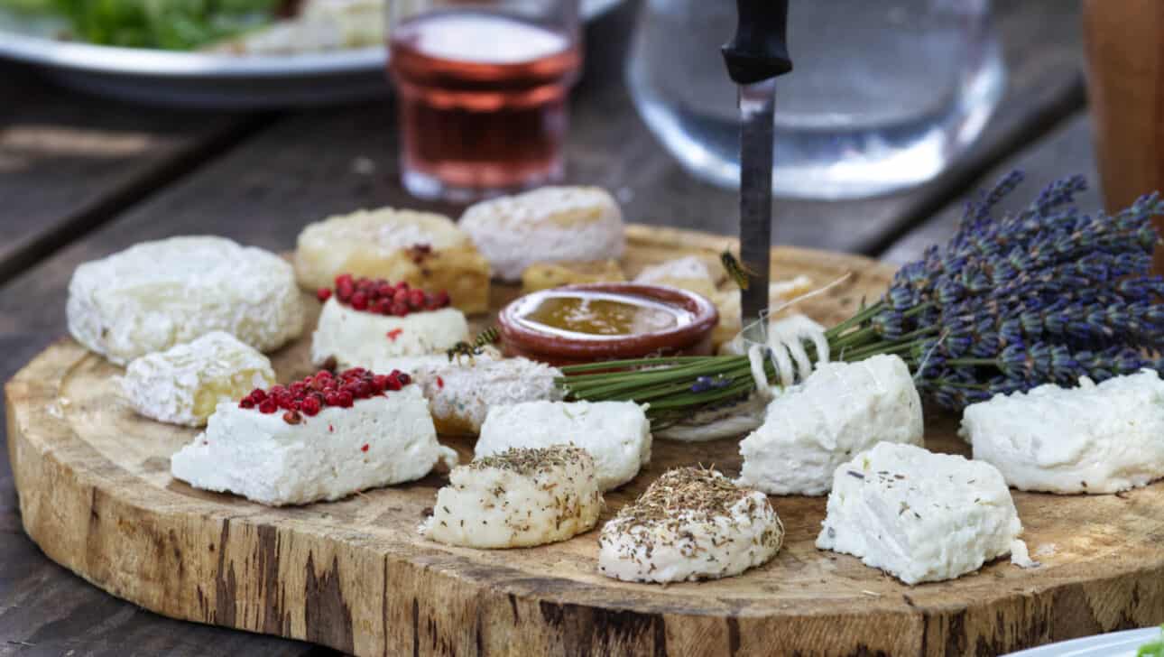 Paris, Third Party Tours, Picnic In Paris, Highlights, Third-Party-Tours-Picnic-In-Paris-French-Cheese.