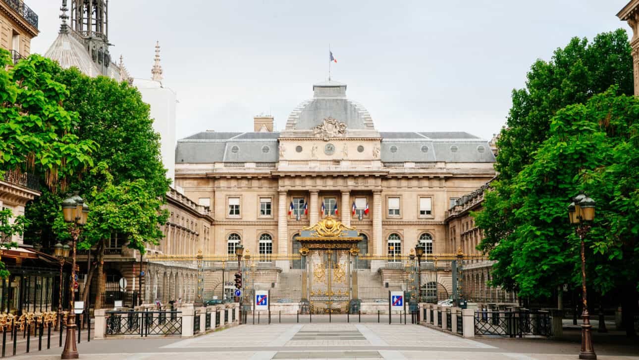 Paris, Walking Tours, History Of Paris Walking Tour, Highlights, Walking-Tours-History-Of-Paris-Walking-Tour-Palace-Of-Justice-Highlight.