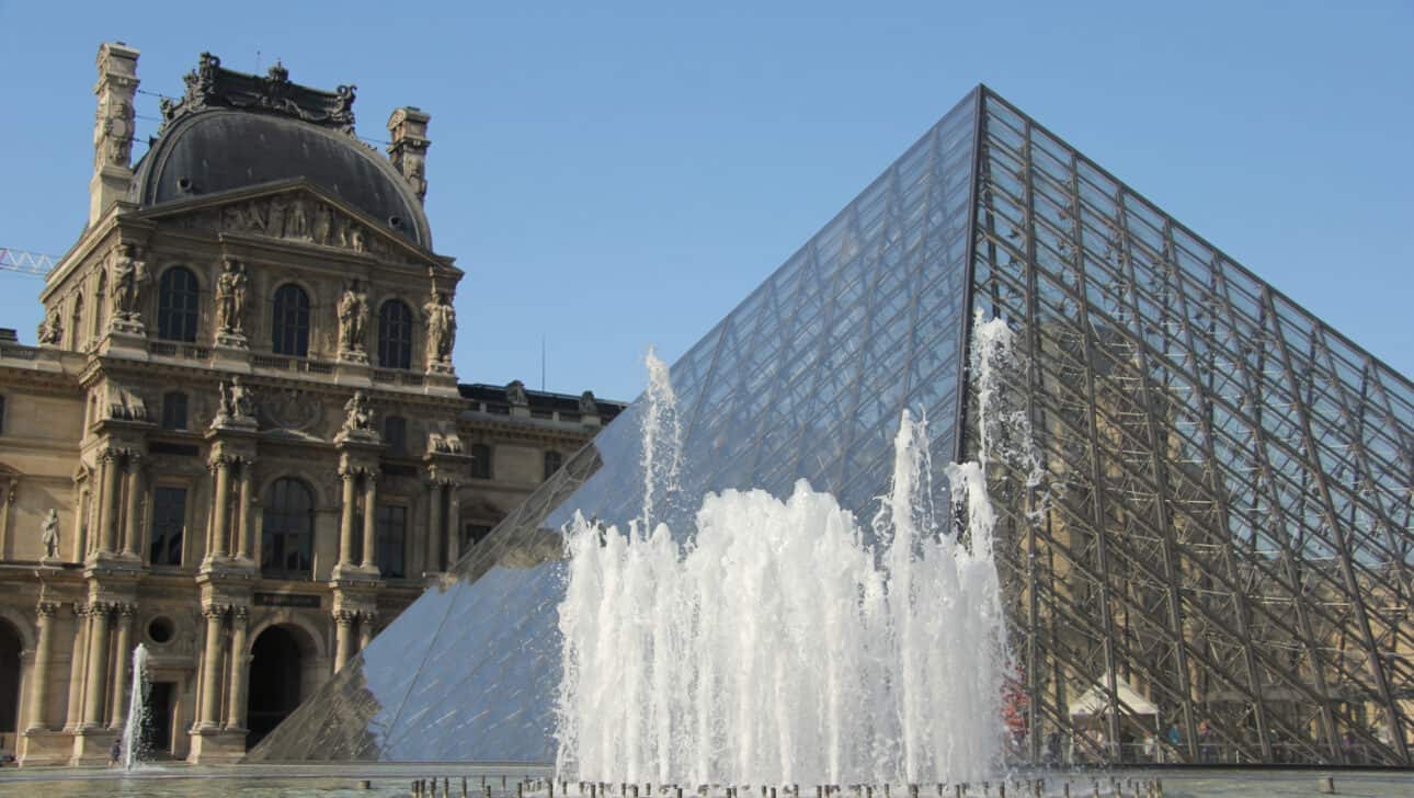 Paris, Walking Tours, The Classic Paris Walking Tour, Highlights, Walking-Tours-The-Classic-Paris-Walking-Tour-Louvre-Highlight.