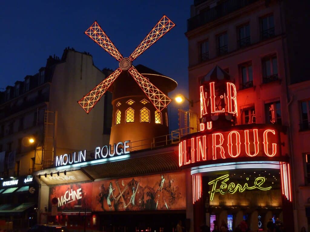 Exterior of the Moulin Rouge at night