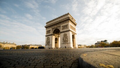 The Arc de Triomphe as seen from road