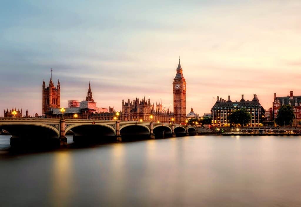 Cityscape of London as dusk with Big Ben in the foreground