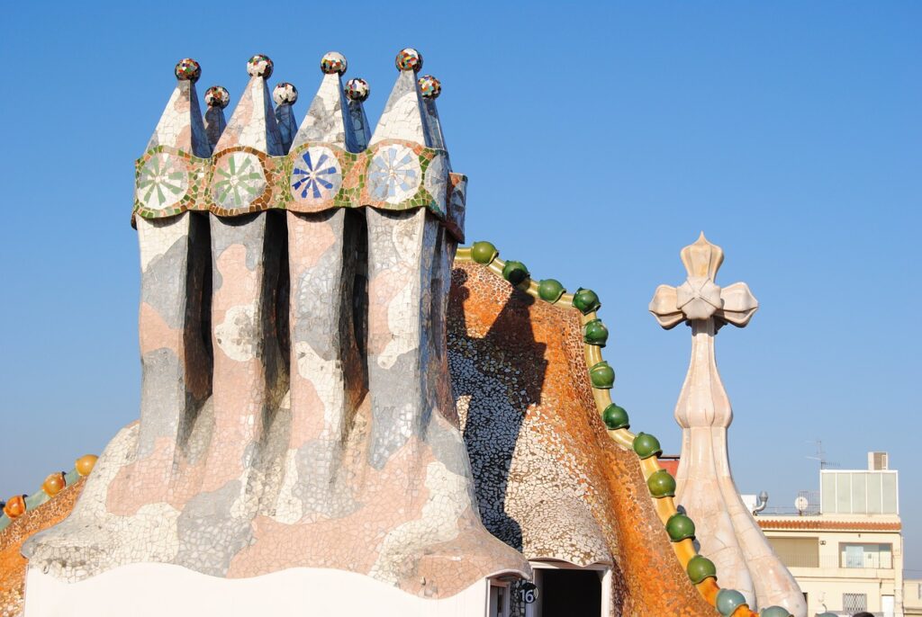Image of Gaudi’s Casa Batlló during the day with a blue sky