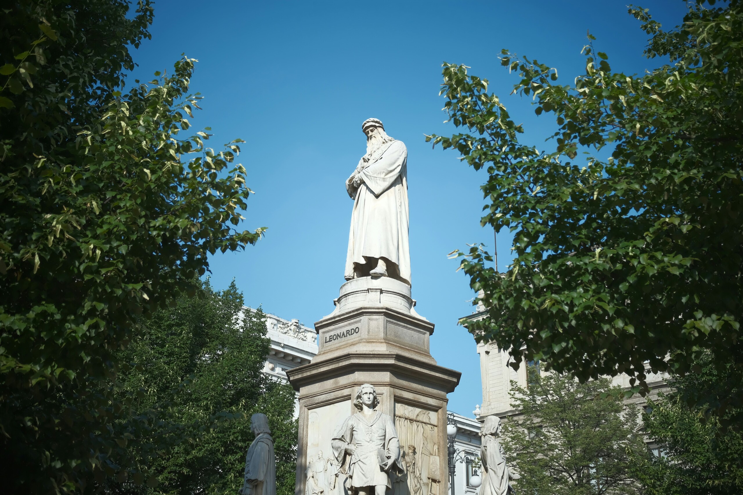 In the Footsteps of Da Vinci; a Custom Walking Tour